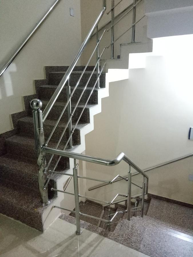 Hotel Ganga Vilas Colonelganj Екстериор снимка